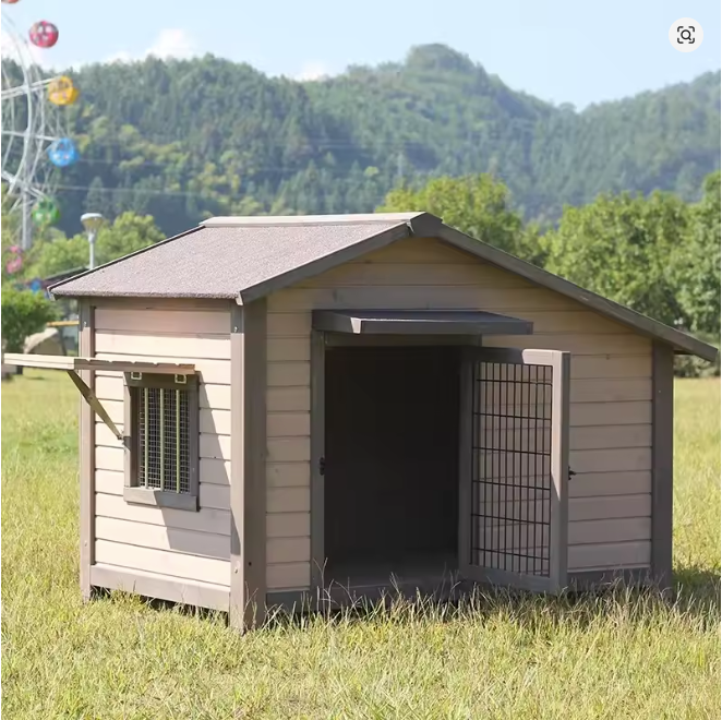 Outdoor solid wood sunscreen and rain protection dog house